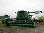 moissoneuse batteuse John Deere Terres en fête 2008