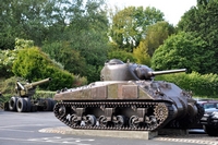 Sherman Long Tom 155mm musée de Saint-Laurent-sur-Mer 65ème anniversaire du débarquement en Normandie