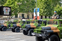 acmat 6x6 Défilé du 14 juillet