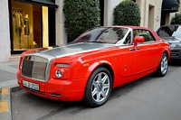 red Rolls-Royce Phantom Drophead Coupé Carspotting à Paris, août 2015