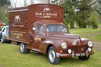 Peugeot 203 bar à mousse chapon Expomobile à la jardinerie Laplace 2016