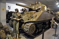 Sherman M4A4 remotorisé par un V8 Ford GAA Normandy Tank Museum