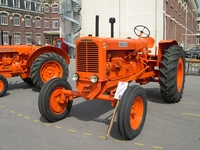 Vendeuvre tracteurs en weppes beaucamps-ligny 2004