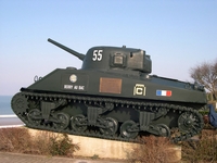 sherman m4a2 arromanches lion sur mer normandie 2005