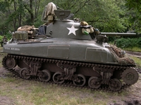 m4a1 sherman grizzly tanks in town 2005 mons bois brûlé ghlin