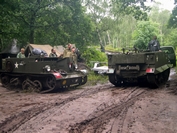 Bren Carrier et Ford T16 Tanks in Town 2006