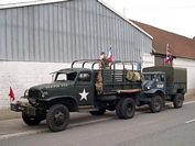 Chevrolet G7116 benne suivi d'un Chevrolet Canada C15A Souchez 2006