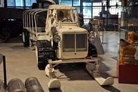 Snow Tractor Oorlogsmuseum Overloon