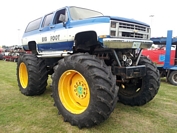 chevy suburban Monster Trucks à Bruay