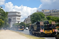 Renault TRM-700-100 arc de triomphe Défilé du 14 juillet 2016