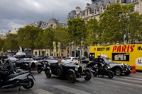  Bugatti Grand Tour et carspotting à Paris